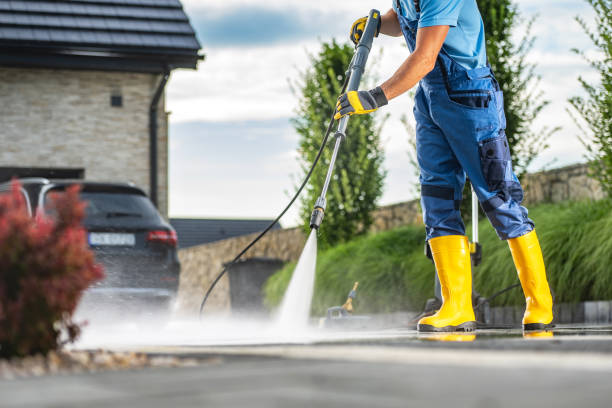Best Sidewalk Pressure Washing  in Harbor Springs, MI